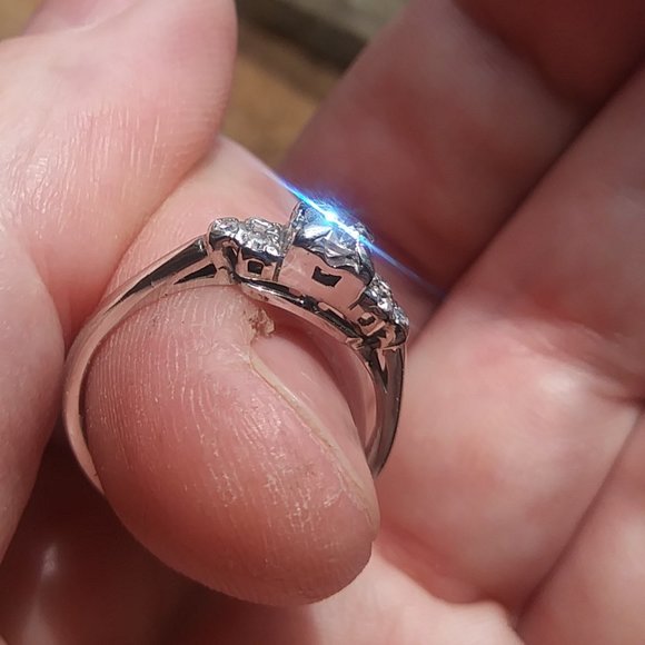 Diamond Ring with 14k White Gold, Certification Included - Picture 11 of 15